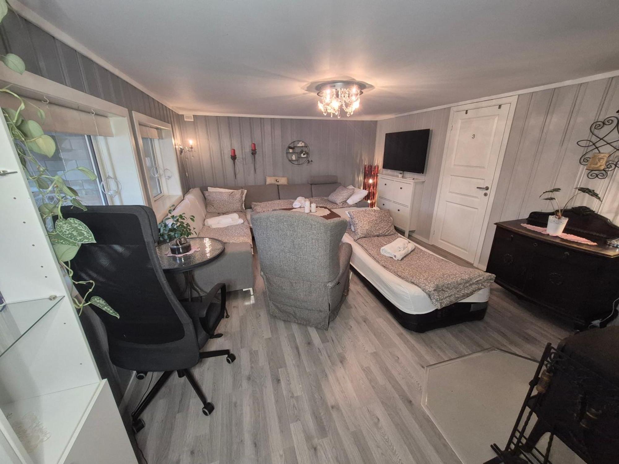 Mormors Basseng Apartamento Kristiansand Exterior foto